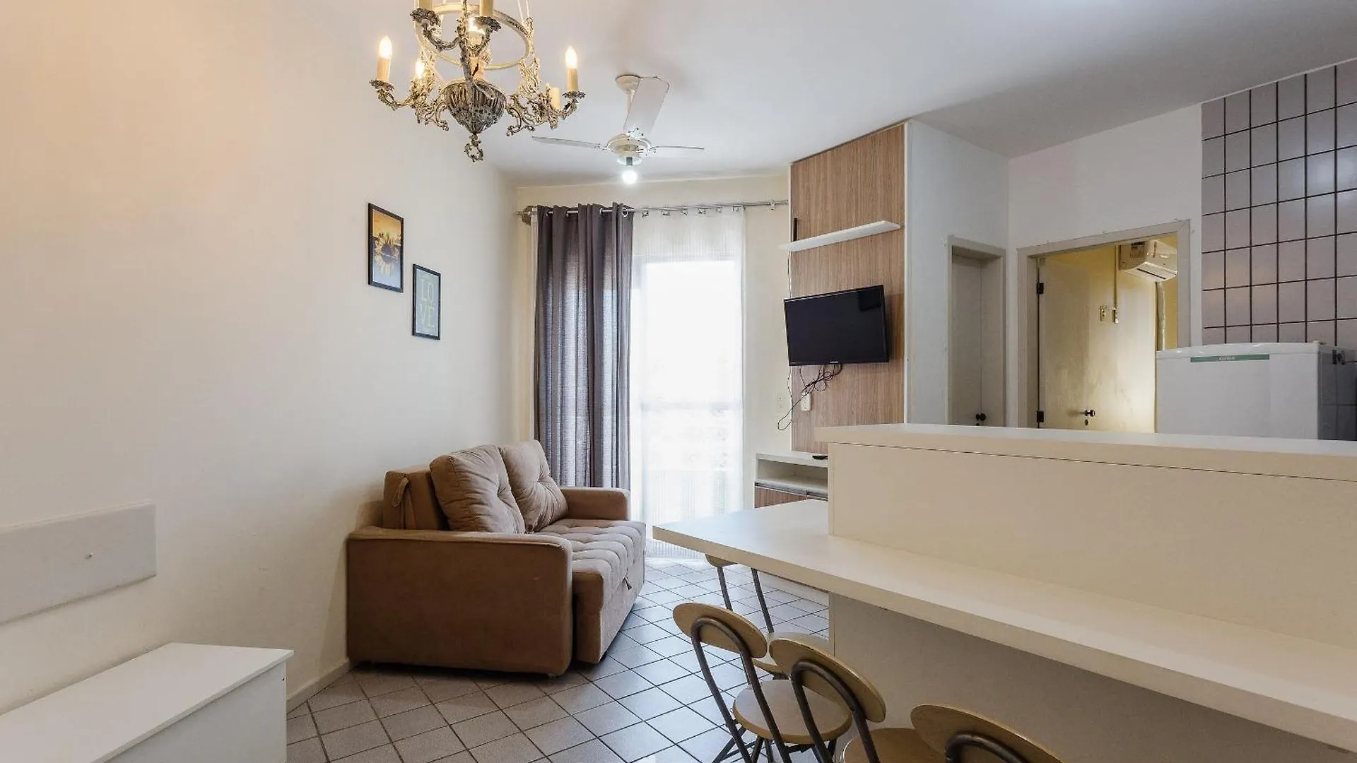 Apto Em Otima Localizacao A 100M Da Praia Csg305 Florianopolis Apartment
