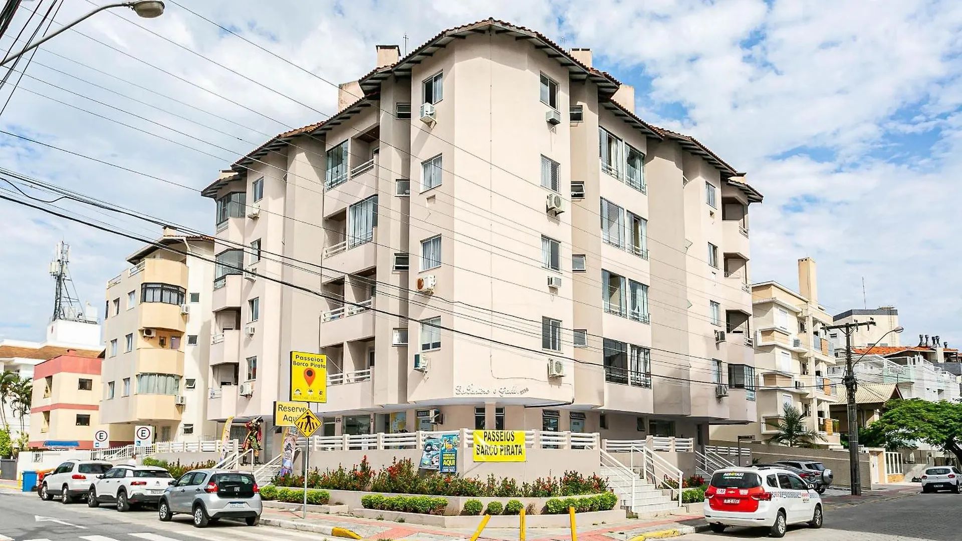Apto Em Otima Localizacao A 100M Da Praia Csg305 Florianopolis 0*,  Brazil